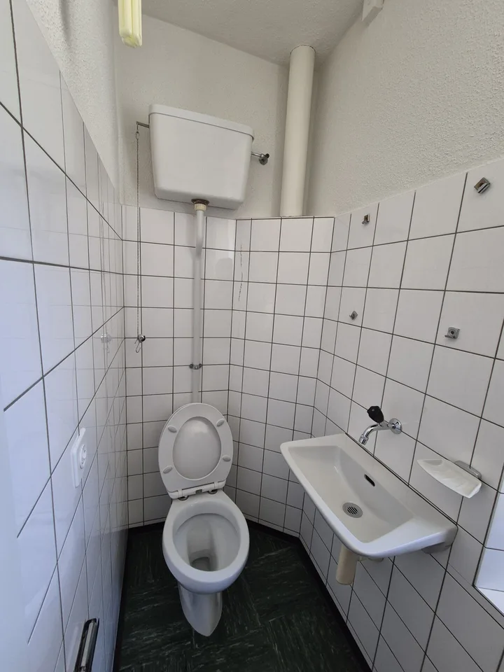 Bahnhof Mitlödi: Attraktive Büro- und Gewerbefläche