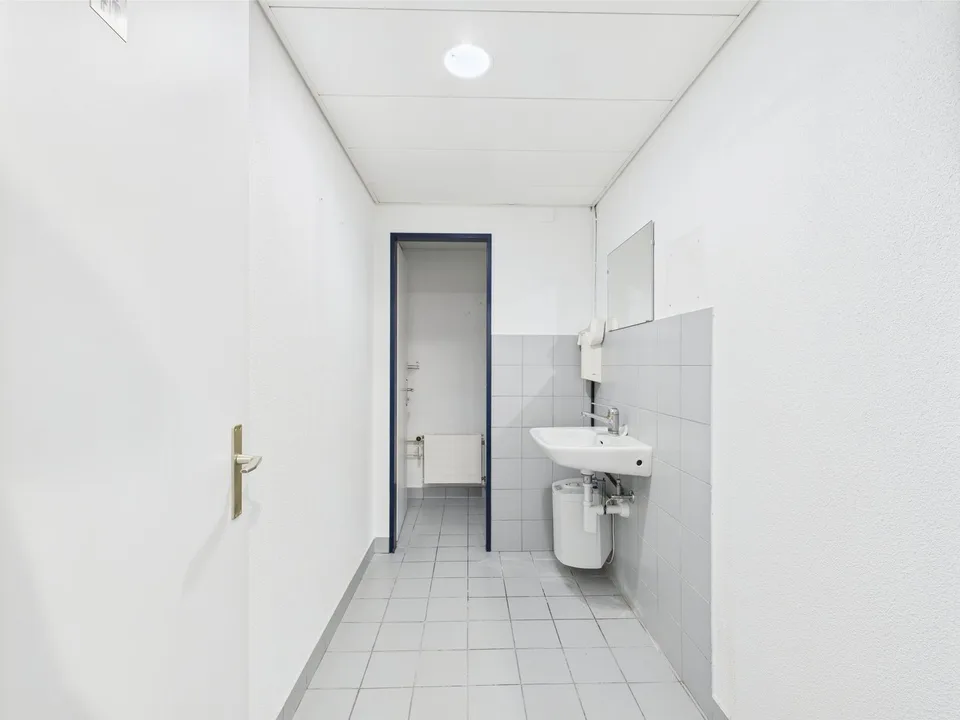 310m2 moderne Bürofläche im 2. OG in Murten – Foto 16 von 19