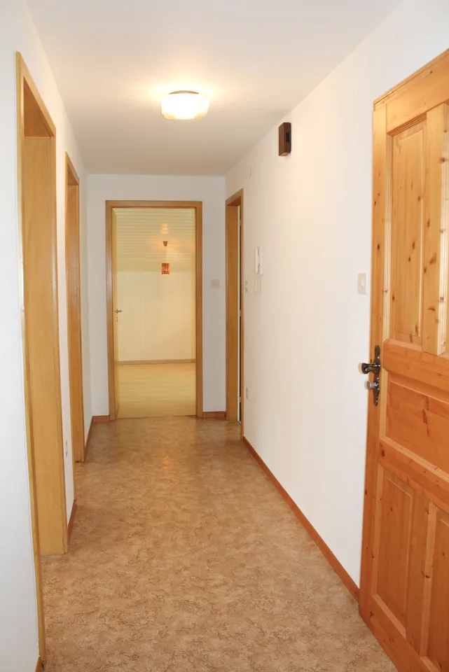 Appartement de 3.5 pcs au 1er étage  avec balcon et galetas