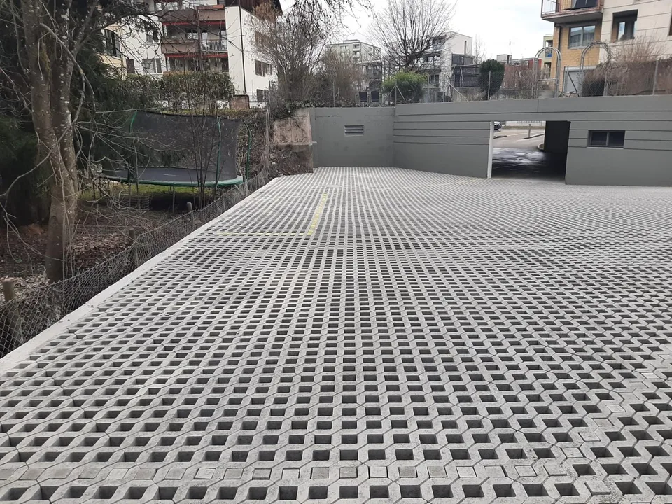 Parkplatz zur Miete in Wetzikon ZH – Usterstrasse 73