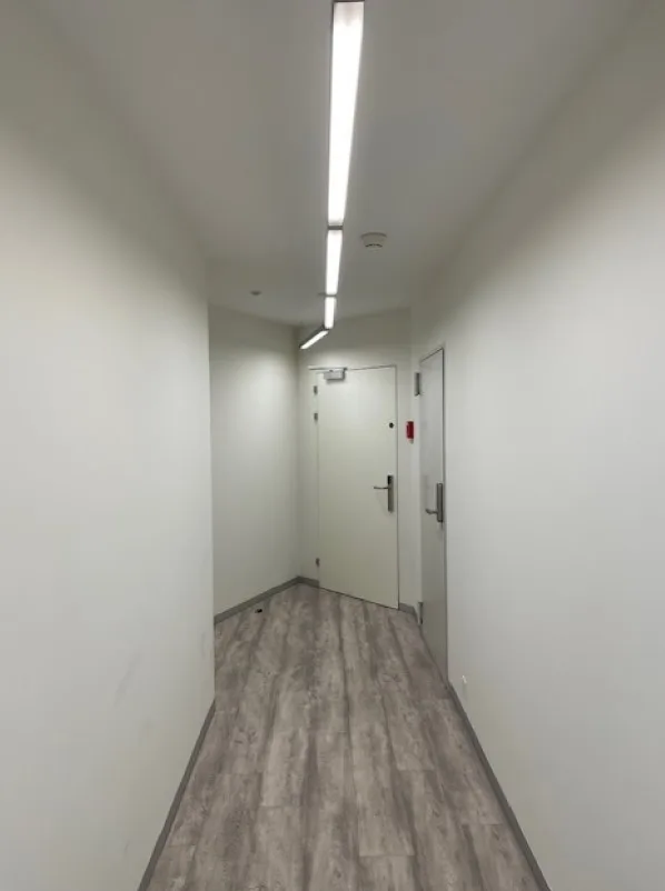 Spazio commerciale vicino alla stazione