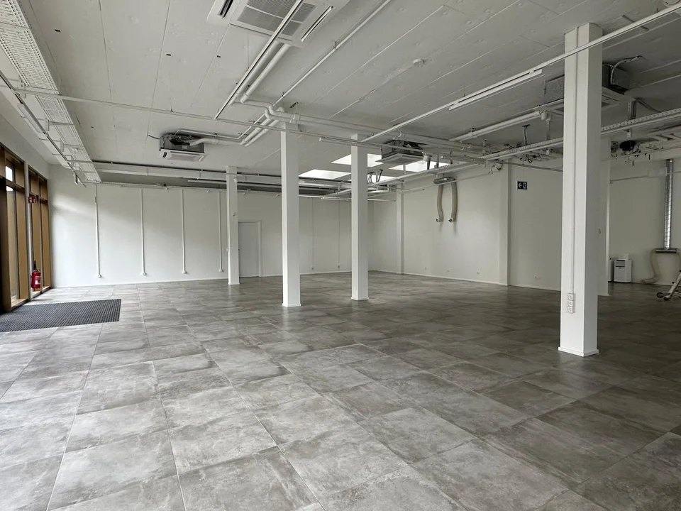 Modernes Gewerbeobjekt in Chavannes-près-Renens