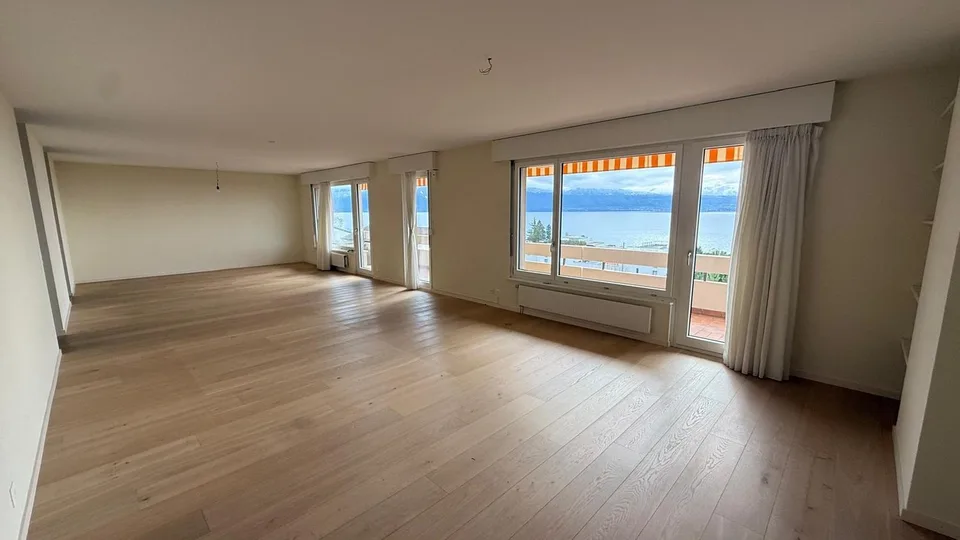 Magnifique appartement de 6 pièces rénové à Lutry