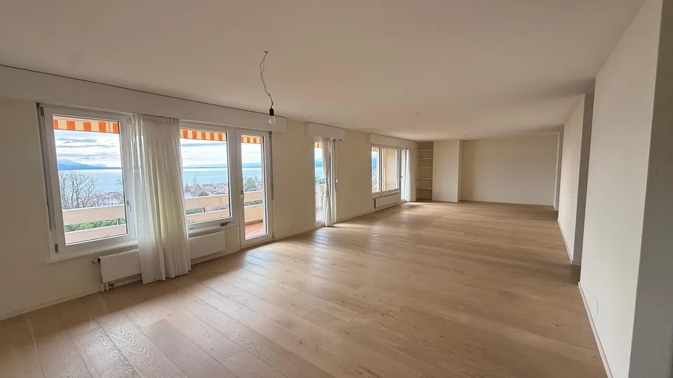 Magnifique appartement de 6 pièces rénové à Lutry