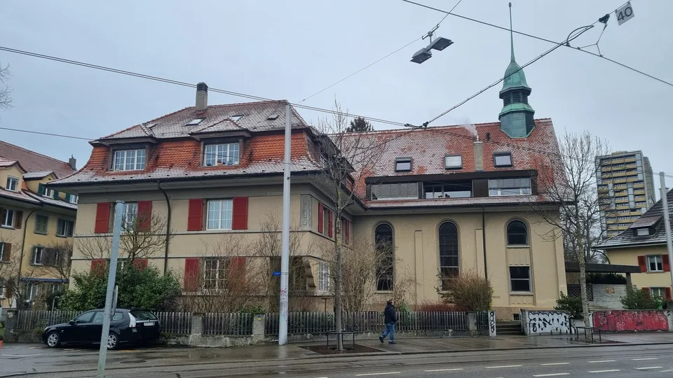 Praktischer Büroraum im Erdgeschoss an zentraler Lage in Bern-Bümpliz