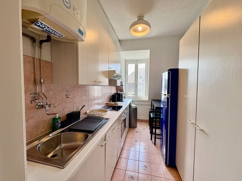 (BEFRISTET/TEMPORARY 31.03.2026) Zwei 2x Stylisches Zimmer (20m2) in einer Jugendstil-Villa-WG