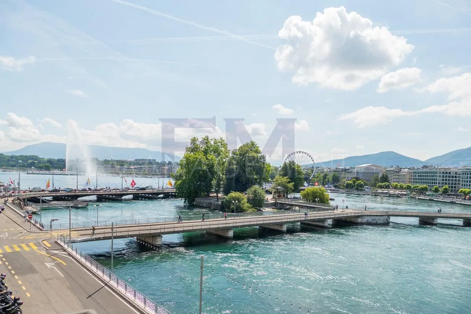 Riva destra, Quai des Bergues - Arcade di circa 73,40 m2 PPE