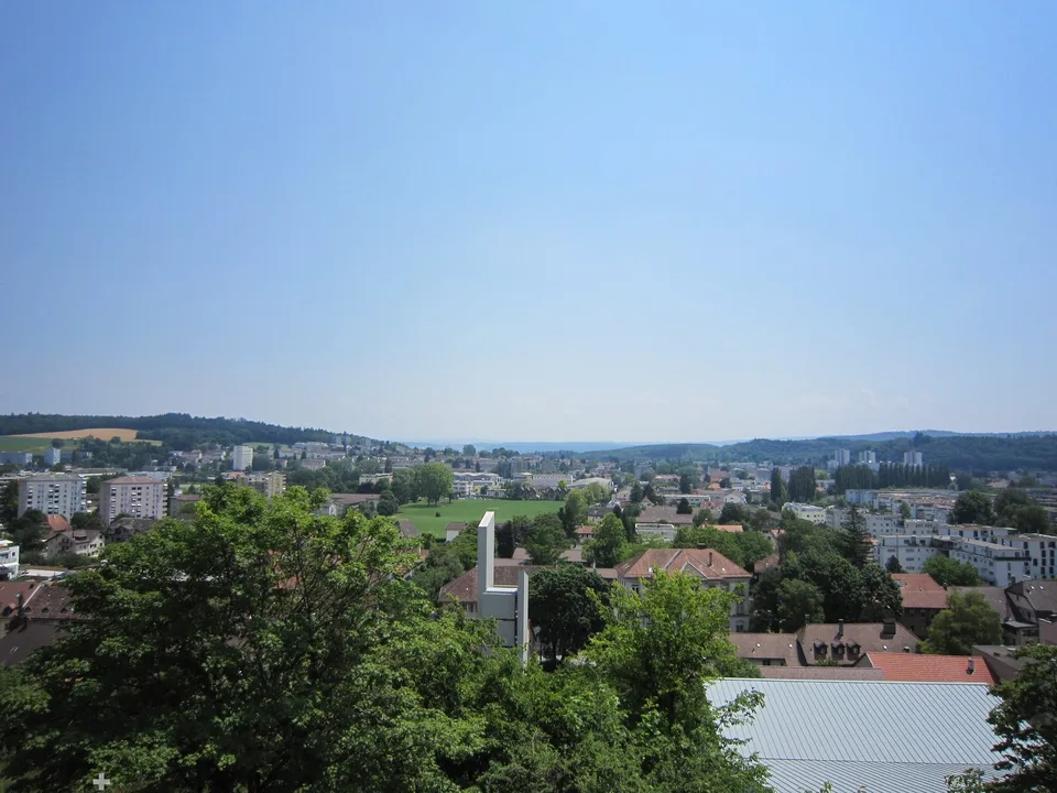 Charmante 3.5-Zimmer-Dachwohnung mit Panoramablick in Biel