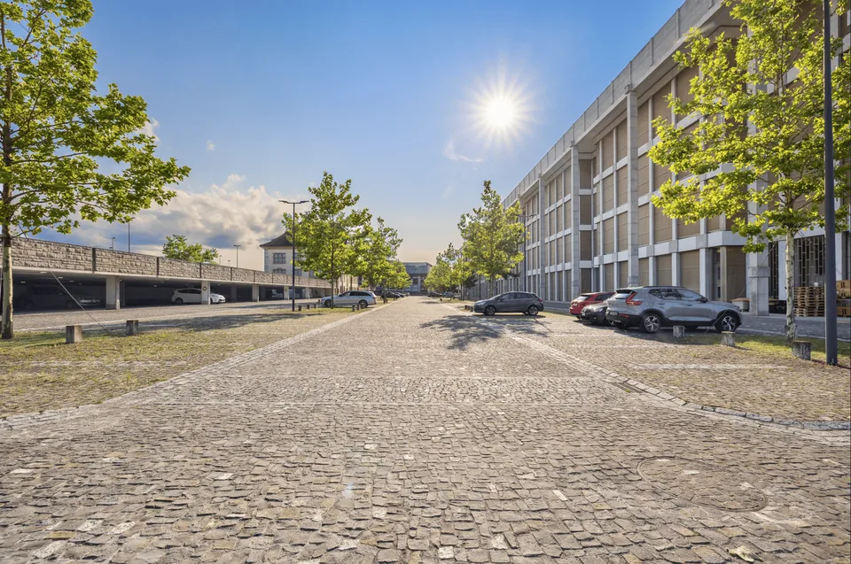 Votre nouveau siège social : Moderne, prêt à être occupé et dans un excellent emplacement – photo 9 sur 9