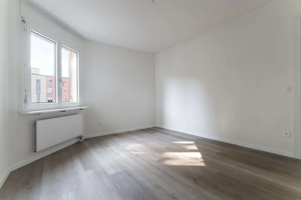 Appartement exclusif de 3,5 pièces à Breganzona, rénové avec des finitions de haute qualité