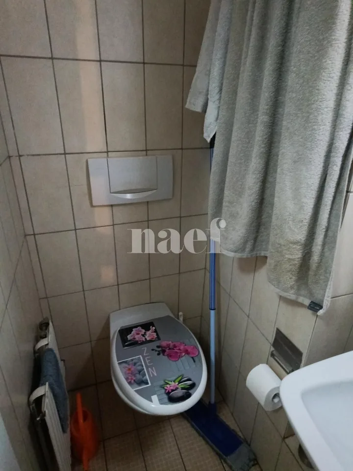 Appartement situé au centre ville, dans la zone piétonne.