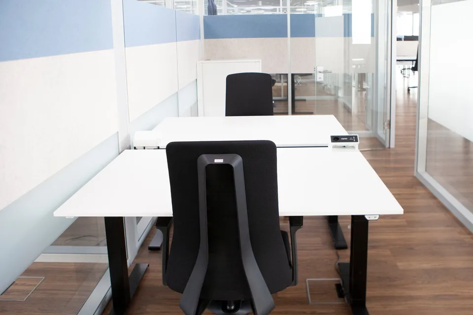 DOUBLE CUBICLE FROM CHF 699 - NO DEPOSIT