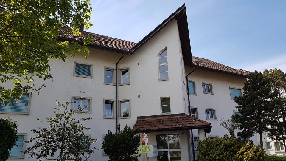 Attraktive sanierte, sonnige 3.5-Zimmerwohnung