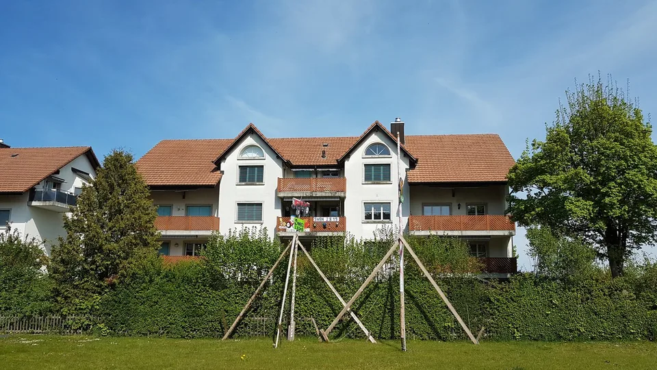 Attraktive sanierte, sonnige 3.5-Zimmerwohnung