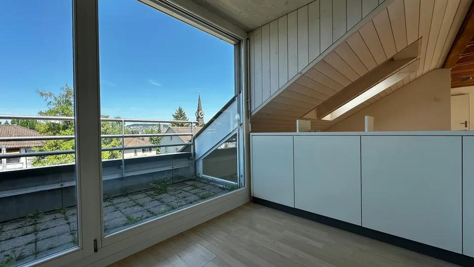 Grosse/Loft (offene) 1.5-Zimmer-Dachwohnung Nähe Triemli zu vermieten – Foto 8 von 12