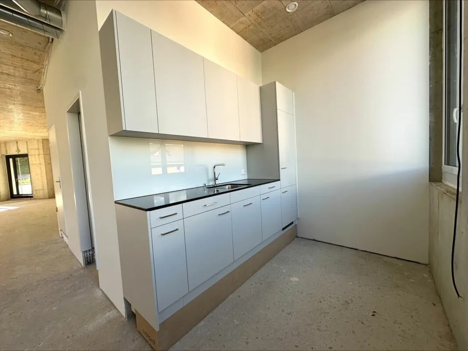 Location pour la première fois - Espace de bureau ou de pratique futuriste de 163 m2 dans un projet de construction neuve de haute qualité
