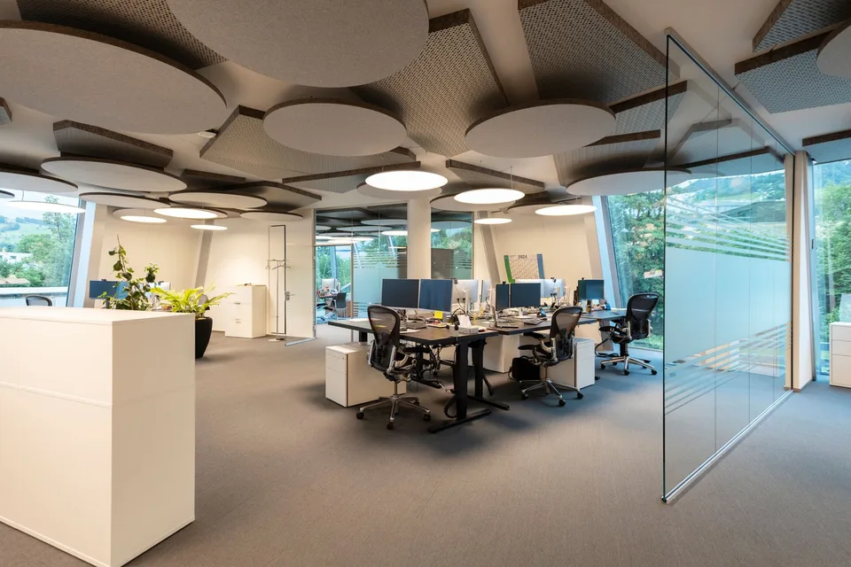 top ausgebaute Büros mit 445m2 im 1. OG mietbar