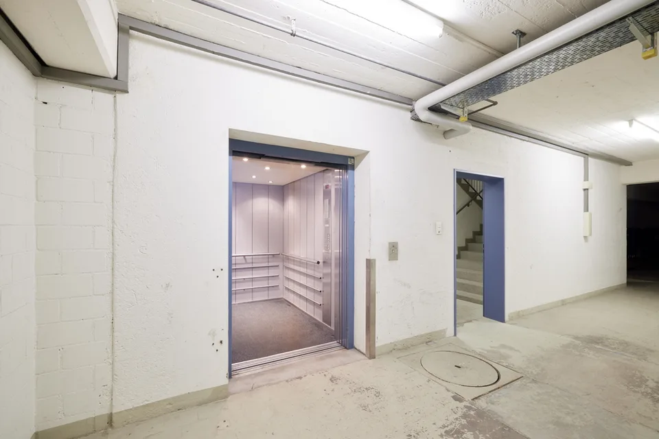 Ampio spazio commerciale in affitto in una posizione eccellente – foto 11 di 11