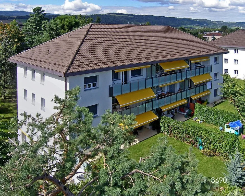 Quartier tranquille - verdure - proche toutes commodités.