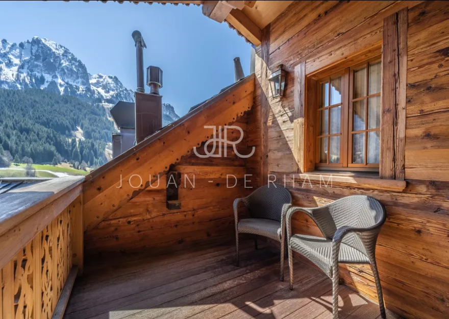Historisches Chalet im Herzen des Dorfes