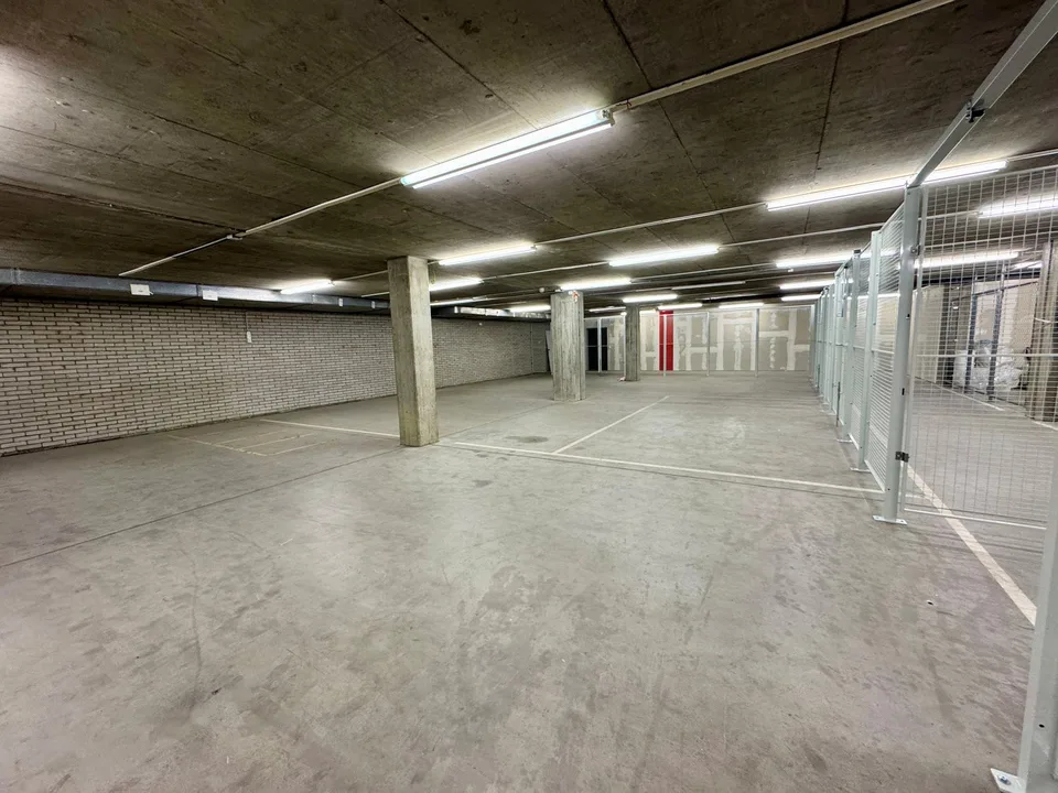 Magazzino in P201 ad Aesch - circa 160 m² – foto 7 di 9