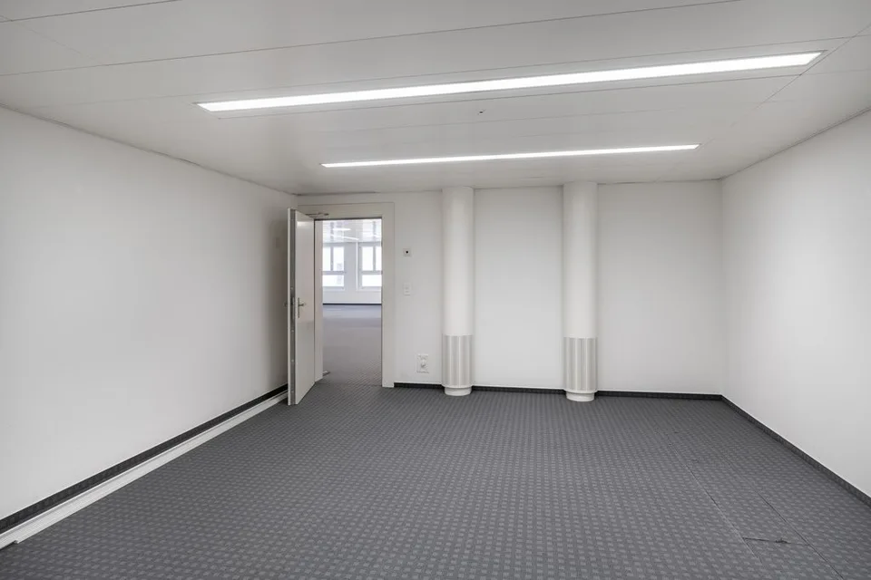 Bureau situé au 1er étage - Grand Rue 122/124, Tramelan – Foto 9 von 11