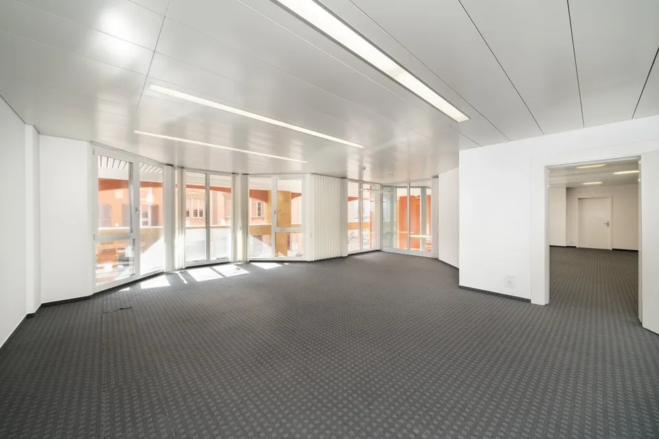 Bureau situé au 1er étage - Grand Rue 122/124, Tramelan – Foto 10 von 11
