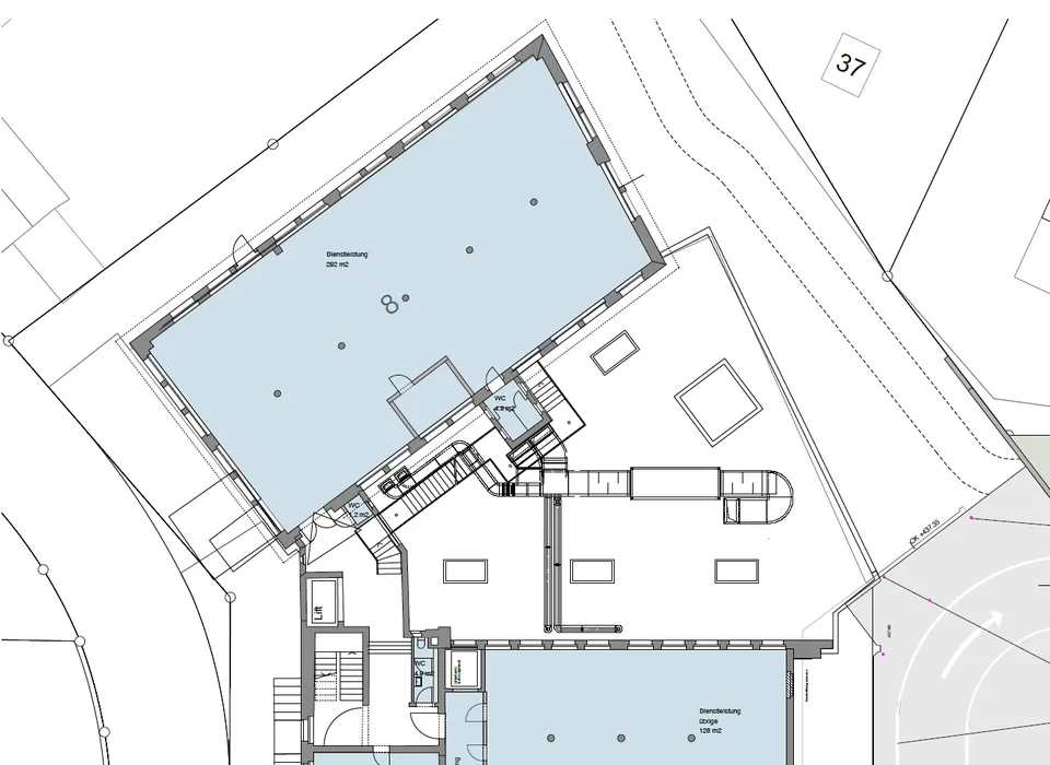 Hall avec colonnes pour démarrer - dans le ÖUFI AREAL !