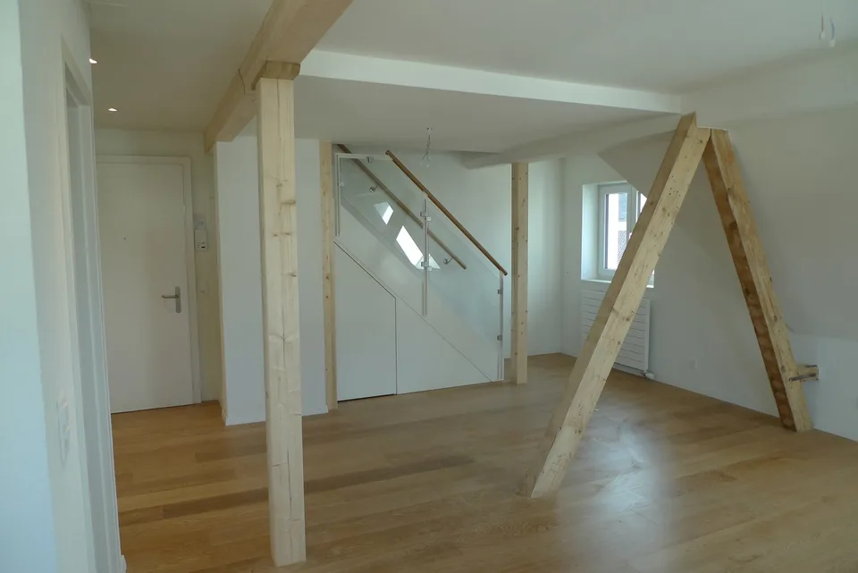Charmante 2-Zimmer-Dachmaisonnette mit Dachterrasse