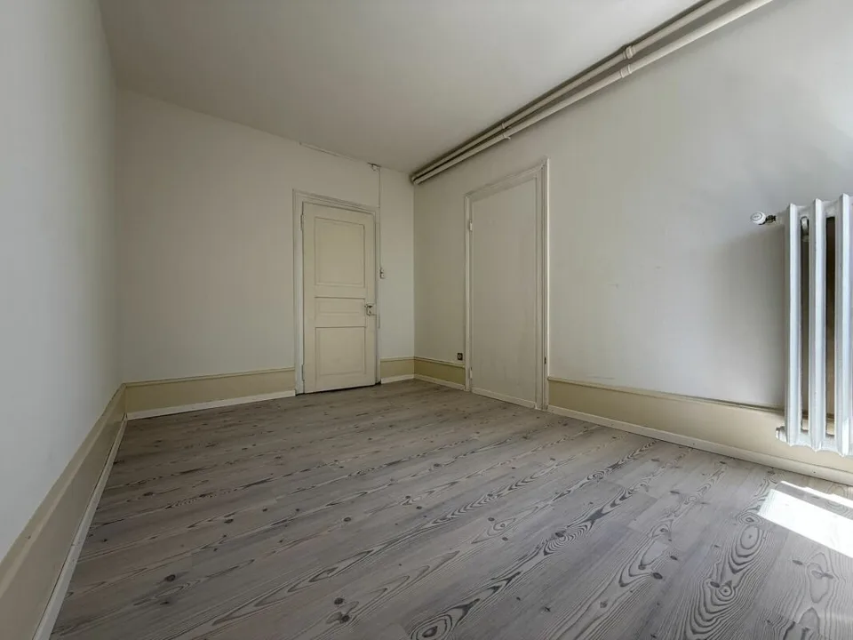 4-Zimmerwohnung im Ergeschoss