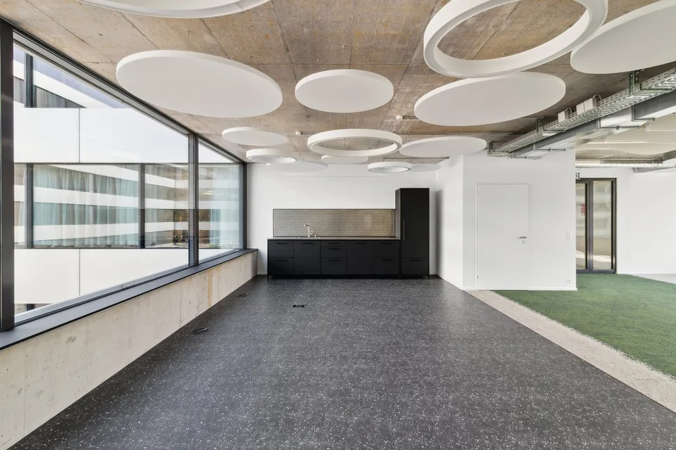 Spazi aziendali convenienti da 204 m² a Lindbergh