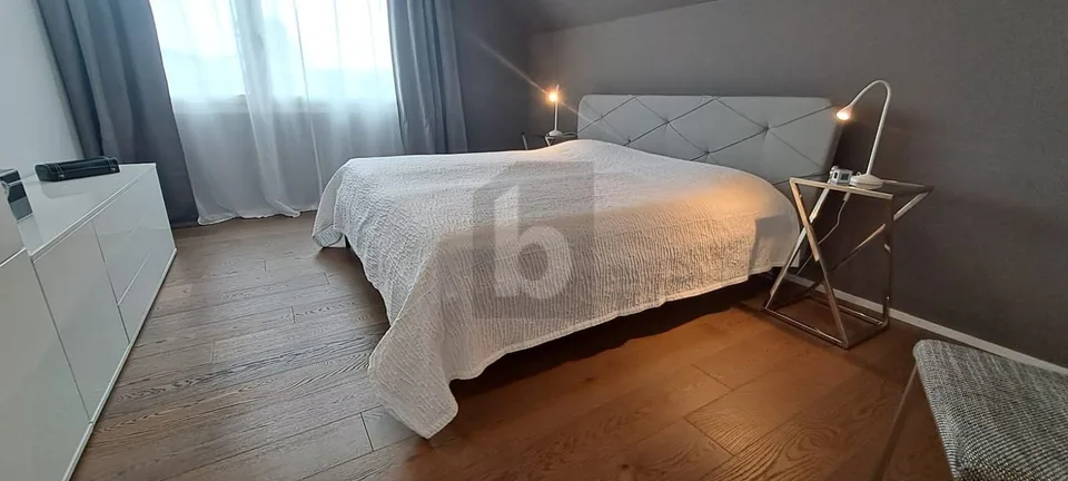 LUXE ET MEILLEURE QUALITÉ SUR DEUX ÉTAGES