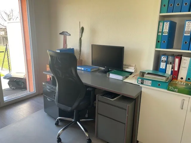 2 Posti di Lavoro/Uffici in Affitto