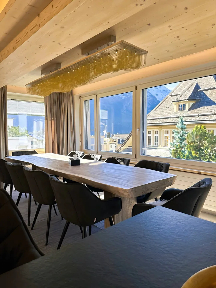 Appartement de Luxe en Style Chalet à la Meilleure Emplacement à St. Moritz. Réservable à Partir de 2 Nuits – photo 9 sur 11