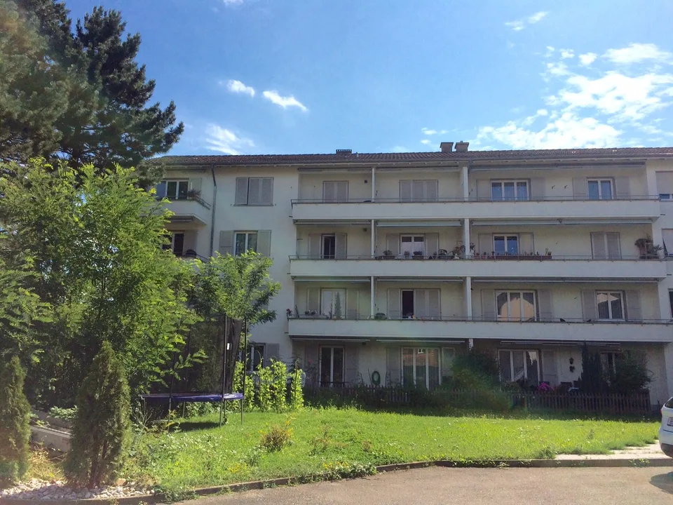 Helle 3-Zimmer-Wohnung mit Balkon in Büren an der Aare