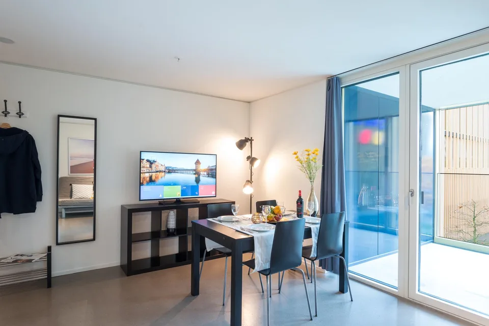Moderne, möblierte 2-Zimmer-Wohnung mit Balkon in Luzern – foto 8 di 22