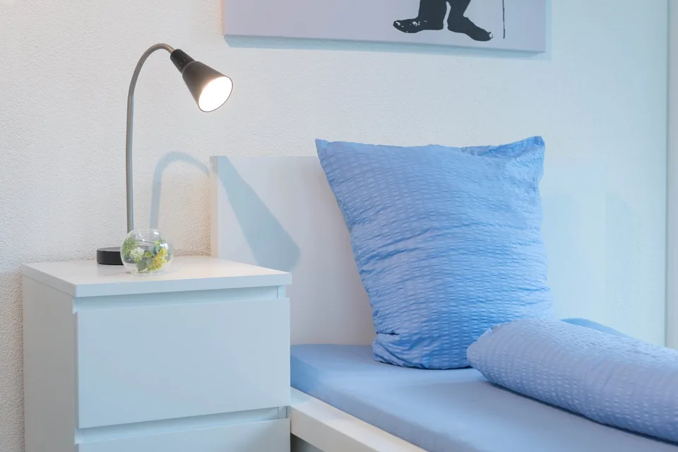 Moderne, möblierte 2-Zimmer-Wohnung mit Balkon in Luzern – foto 15 di 22