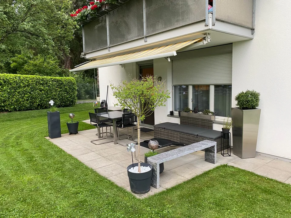 Appartamento luminoso, soleggiato, tranquillo, ristrutturato di 3 locali con posto giardino