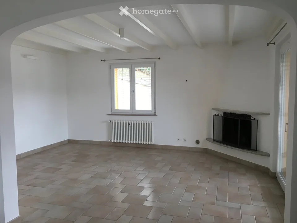 Apartment for rent in Melano