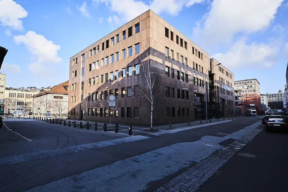 PREMIER LOYER OFFERT - Places de parc dans parking souterrain