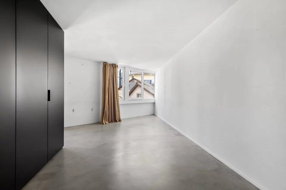 Bel appartement / loft au 4ème étage de 2.5 pièces avec possibilités d'en faire à 3.5 pièces de 150m2 – photo 9 sur 13