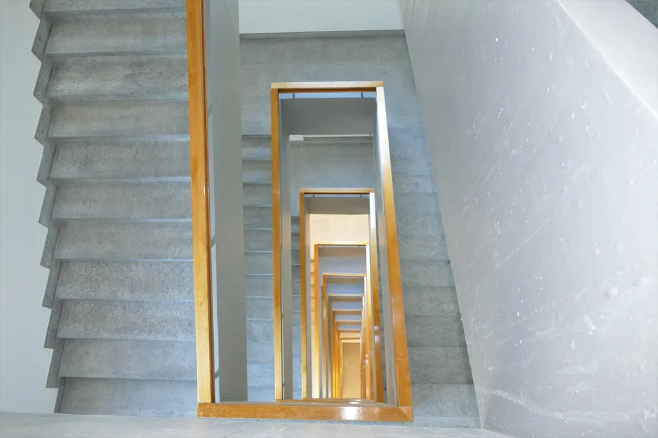Panoramic office in the heart of Rüti – stylish space on the 10th floor – photo 9 of 12