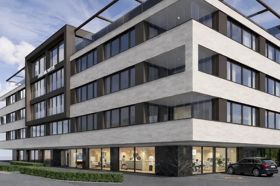Interا area del piano terra in costruzione grezza – visibilità perfetta per apparizioni forti