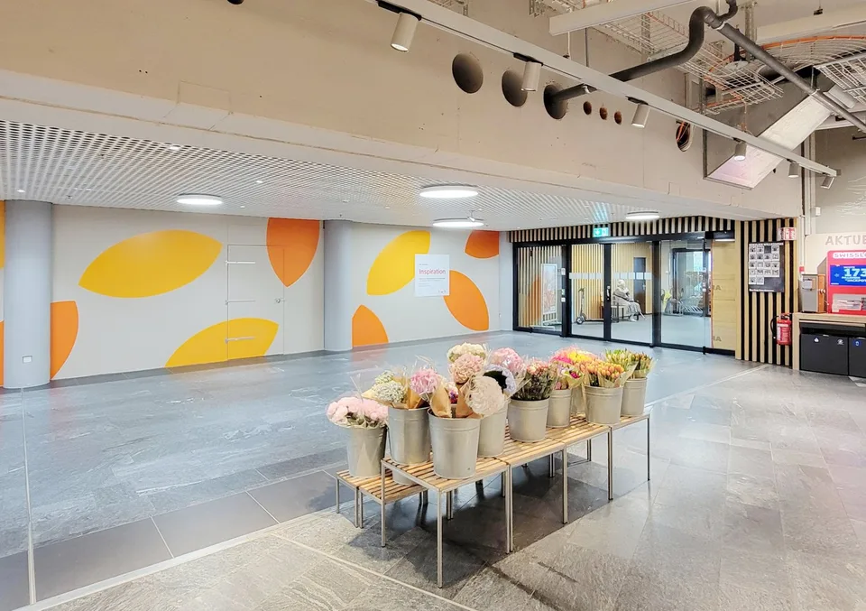 93m² - Spazio commerciale emozionante direttamente nel centro di Unterseen