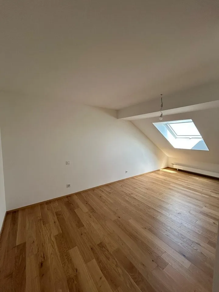 Frisch sanierte 4.5 - Maisonettewohnung mit Terrasse