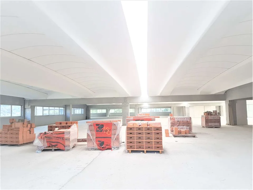 Modernes Büro-/Produktions-/Industriegebäude
