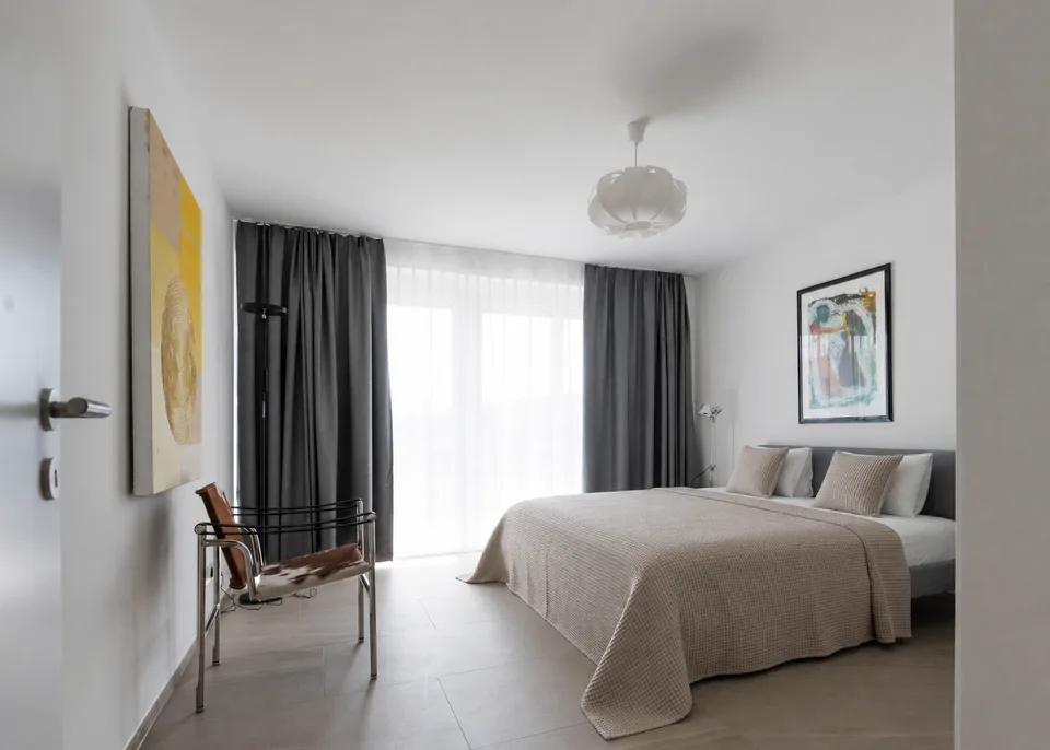 Grosszügige, möblierte 3.5-Zimmer-Wohnung mit zwei Balkonen in Zürich Wiedikon – Foto 10 von 16