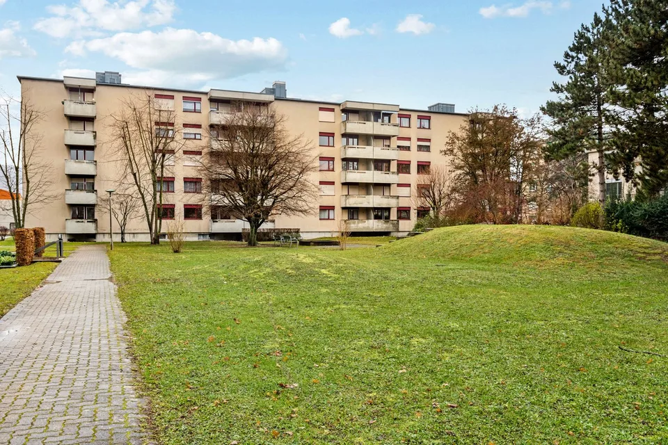 Bello, luminoso e grande appartamento di 4,5 locali – foto 9 di 10