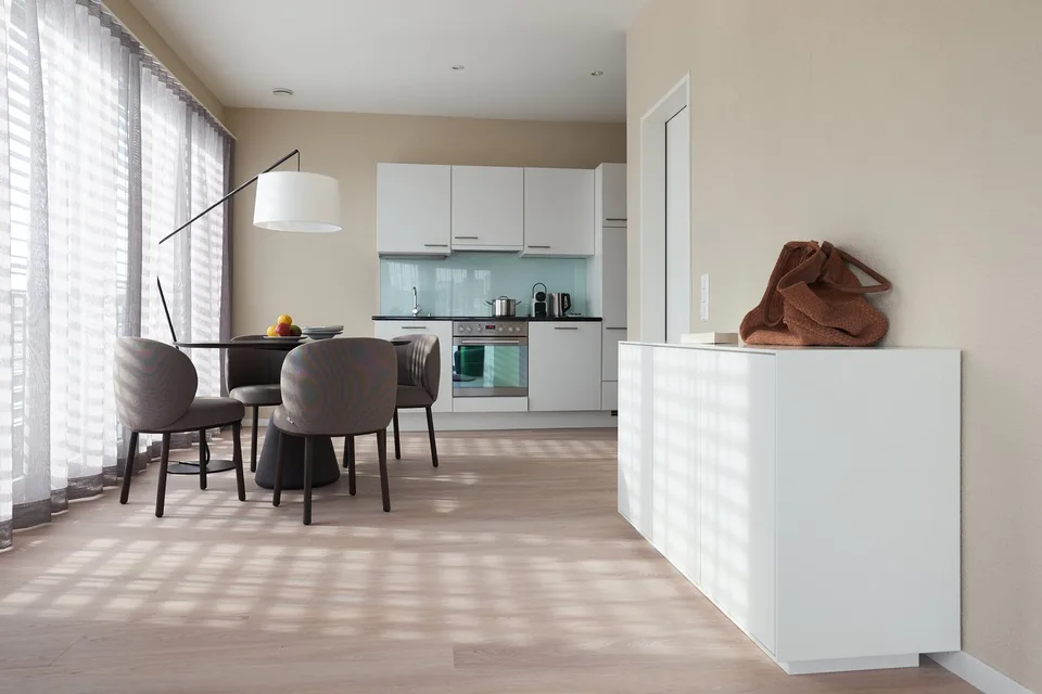 2-Zimmer Apartment möbliert und neu renoviert in Zürich Oerlikon – Foto 7 von 13