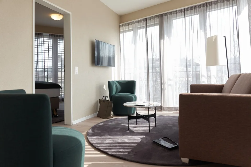 2-Zimmer Apartment möbliert und neu renoviert in Zürich Oerlikon